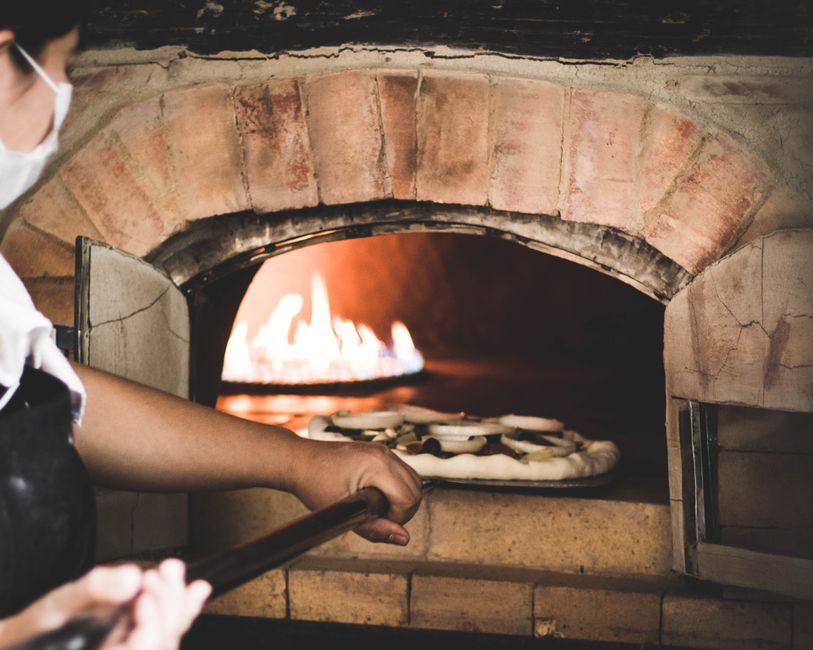 Amarone Kitchen Traditional Pizza Oven